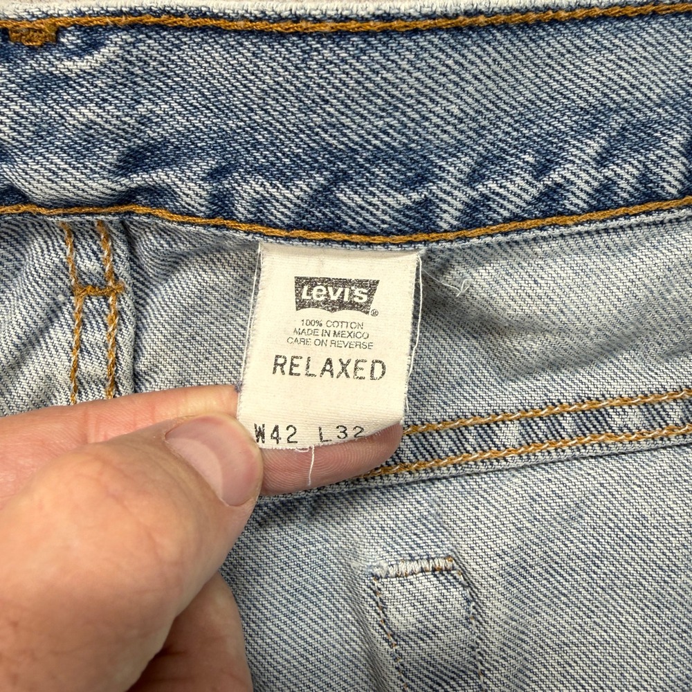 Vintage Levi's 550 Mens 42x32 Blue Relaxed Fit Light Wash 90s Denim Brown‎ Tab - Picture 10 of 12